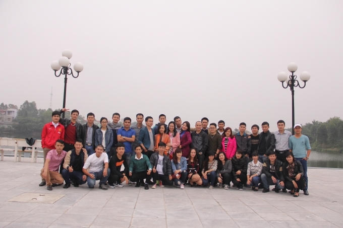 Tập thể cán bộ, phóng viên, biên tập viên chuyên trang truyền thông Pháp luật Plus trong một chuyến dã ngoại.