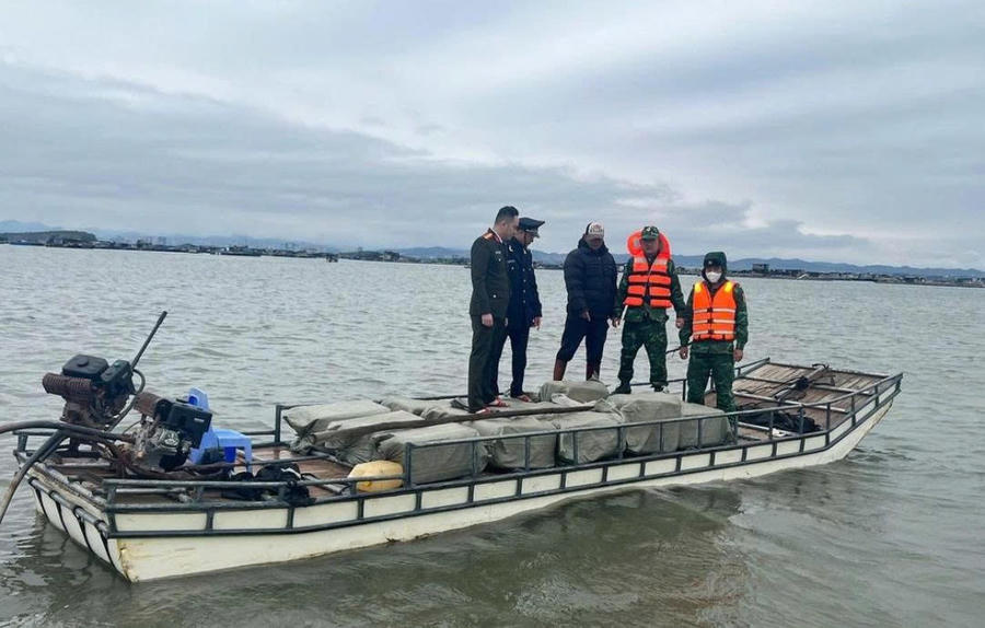 Lực lượng chức năng tỉnh Quảng Ninh đã phát hiện, thu giữ khoảng 800kg nầm lợn đông lạnh.