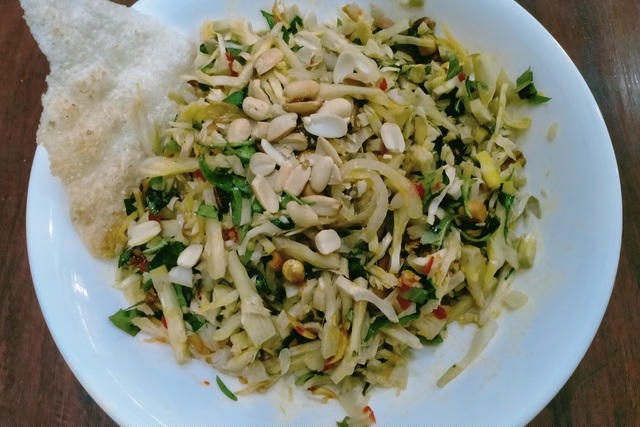 Chẳng phải cao lương mỹ vị, món mít trộn dễ ăn dễ nghiện và là niềm tự hào của ẩm thực Đà Nẵng.