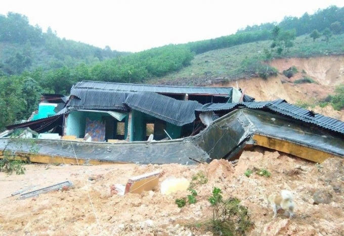 6 phòng nhà công vụ cho giáo viên ở trường Tiểu học Sơn Nham bị biến dạng hoàn toàn.