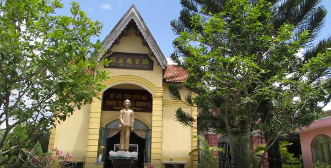 Nhiều hạng mục được xây dựng trong khuôn viên khu tưởng niệm