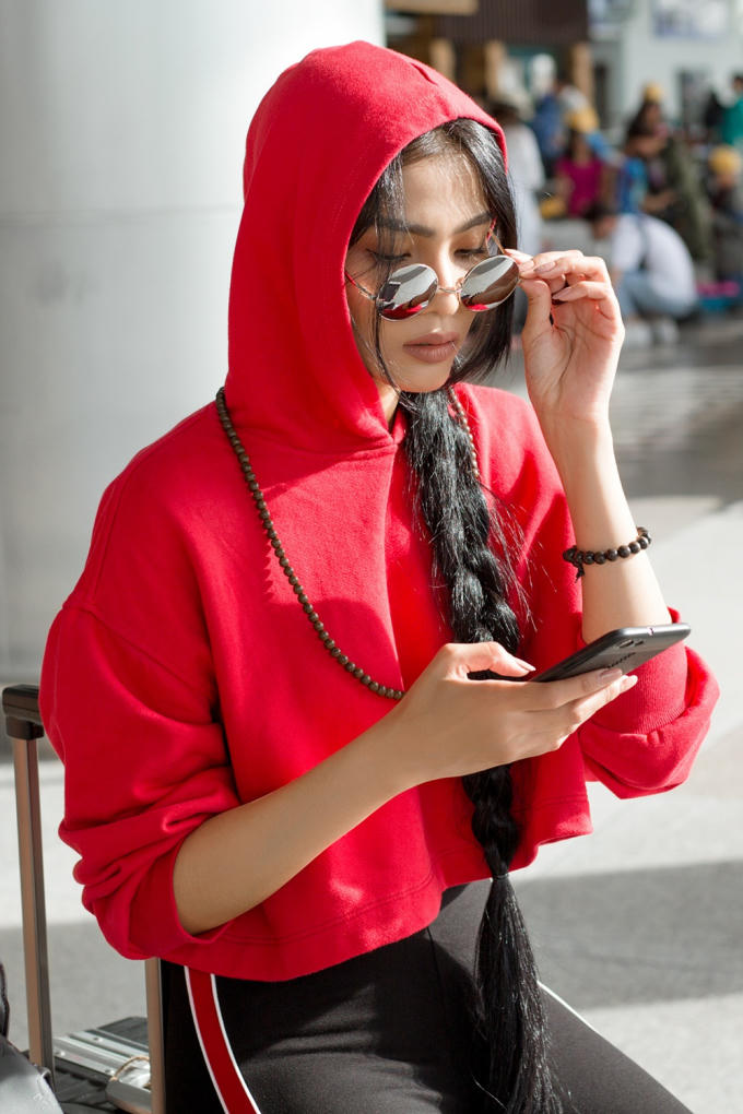 Trương Thị May lên đường sang Đài Loan làm giám khảo cuộc thi nhan sắc