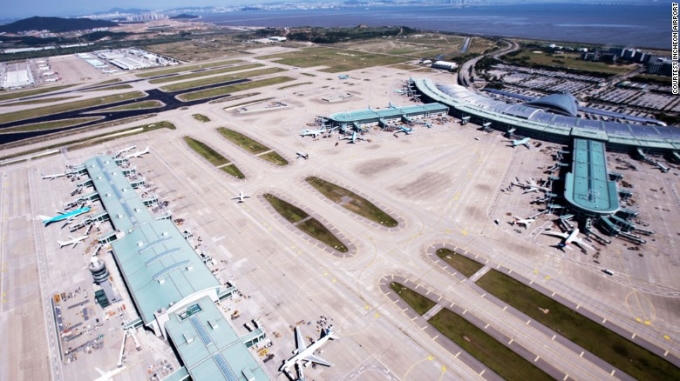 Sân bay quốc tế Incheon (Hàn Quốc) đứng thứ 2 trong danh sách 10 sân bay tốt nhất trên thế giới. Đây cũng là lần thứ 4 liên tiếp sân bay quốc tế Incheon giữ vị trí này. (Ảnh: CNN)