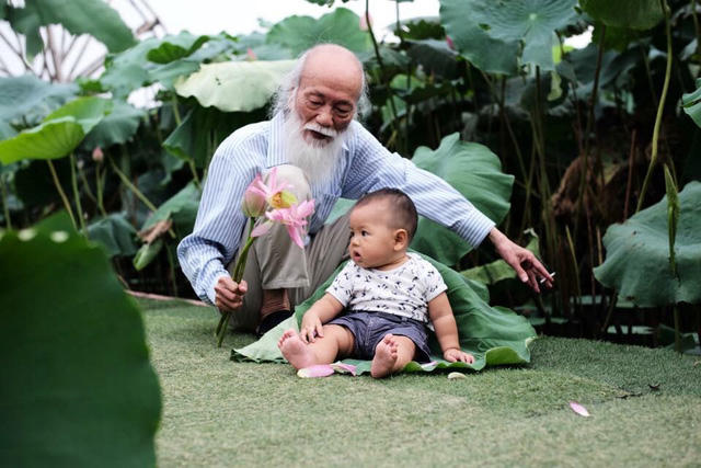 Ở thầy Văn Như Cương, ngoài trí tuệ và tâm huyết, không thể không nhắc tới tấm lòng, điều còn lại khá hiếm hoi của ngày hôm nay!