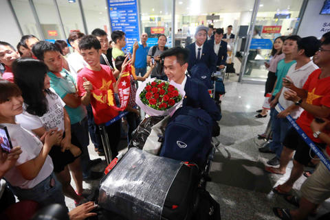 U20 Việt Nam về nước trong sự ch&agrave;o đ&oacute;n nồng nhiệt