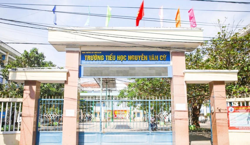 Trường Tiểu học Nguyễn Văn Cừ, nơi xảy ra vụ việc.