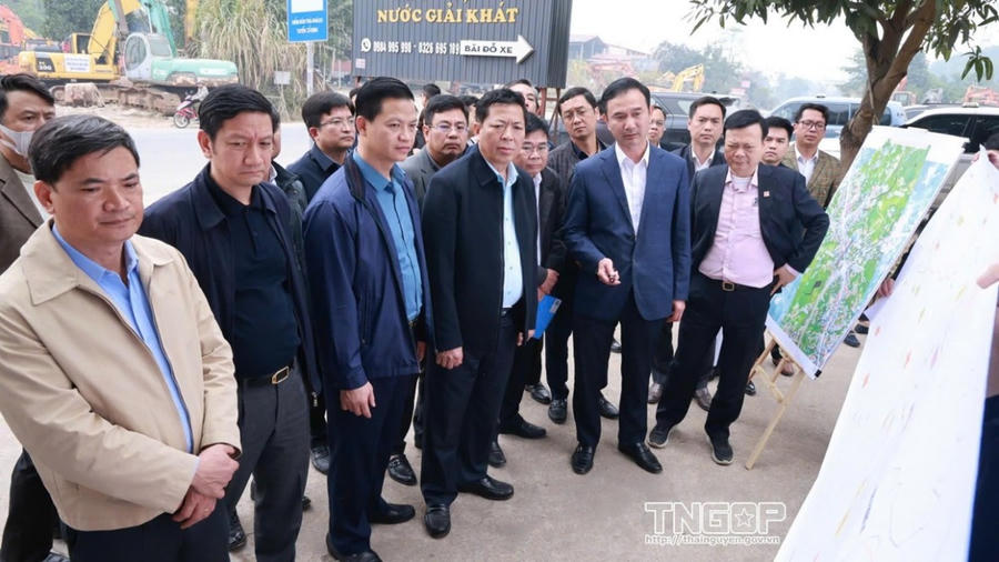 Đoàn kiểm tra thực địa công tác chuẩn bị triển khai Dự án đầu tư xây dựng hoàn chỉnh cao tốc Hà Nội - Thái Nguyên - Chợ Mới tại nút giao Tân Long và Quốc lộ 3.