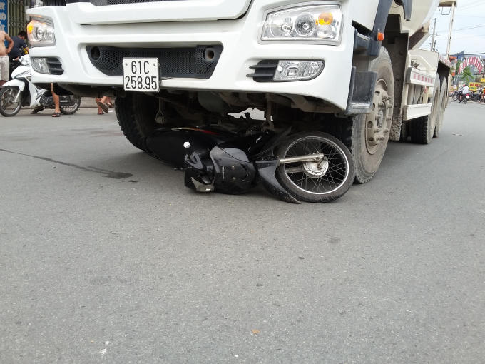 Hiện trường vụ tai nạn làm 3 người thương vong.