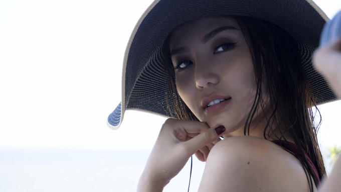 Ngọc Duyên  đầy cuốn hút khi thực hiện những shoot ảnh đẹp mắt.