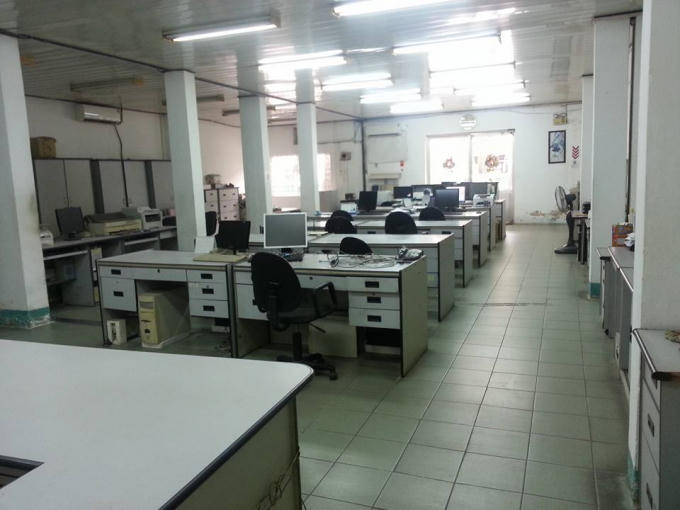 Nhà xưởng bên trong khu đất 37/5 Bế Văn Cấm. Ảnh: Báo Dân Việt