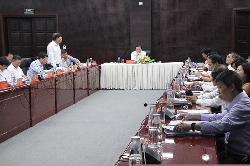 UBND TP Đà Nẵng họp thường kỳ sáng 14-5. Ảnh: TẤN VIỆT.