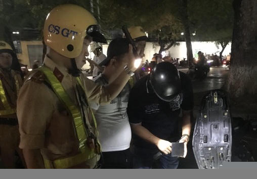 Lực lượng CSGT đường bộ- đường sắt CATP thực hiện đợt cao điểm tấn công phòng chống tội phạm trên địa bàn.