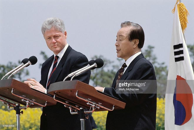 Hai Tổng thống Bill Clinton và Kim Young-sam.