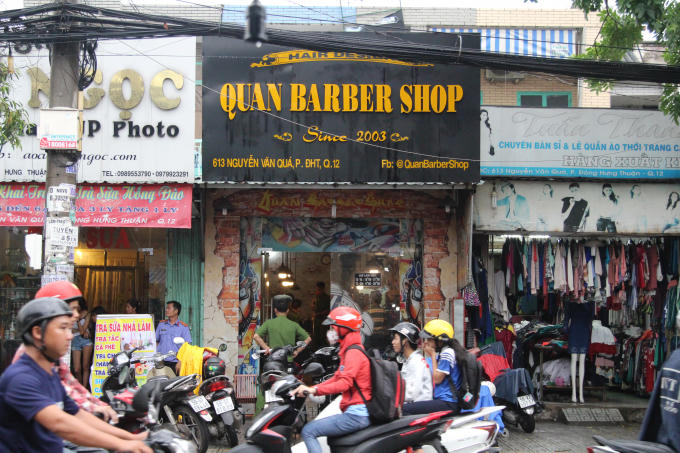 Tiệm hớt tóc nơi xảy ra vụ án mạng.