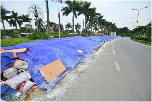Người dân thị xã Sơn Tây mong muốn chính quyền sớm có biện pháp xử lý để đảm bảo vệ sinh môi trường và sức khỏe cho người dân.