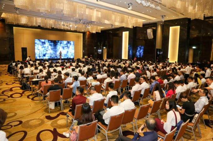 Buổi ra mắt được nhiều người quan tâm.