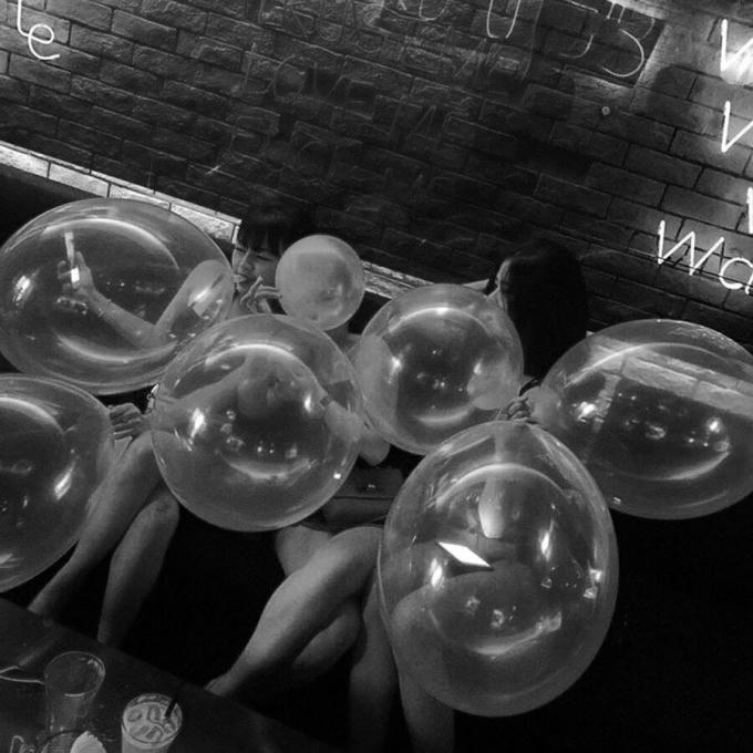 Hoạt động kinh doanh bóng cười tại quán Tokyo ball 20 Hàng Tre, phường Lý Thái Tổ