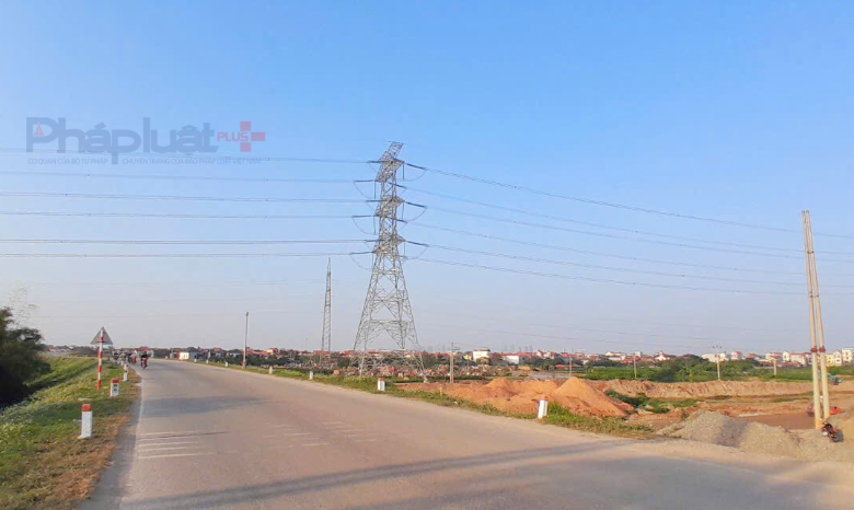 Tuyến đê hữu Hồng thuộc địa phận Văn Giang, Hưng Yên. Cầu Mễ Sở sẽ vắt ngang qua còn đê này và kết thúc tại tại nút giao giữa cao tốc Hà Nội - Hải Phòng và Vành đai 4.