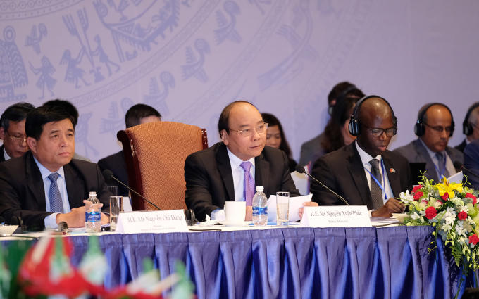 Thủ tướng Nguyễn Xuân Phúc phát biểu tại Diễn đàn Phát triển Việt Nam 2017