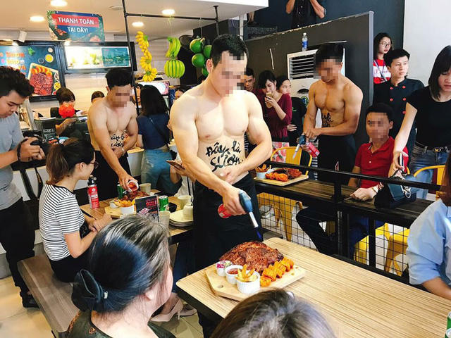 Việc thuê "trai đẹp" cởi trần bán hàng bị xử lý thế nào?