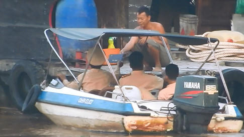 &lsquo;Luật ngầm&rsquo; tr&ecirc;n s&ocirc;ng Đồng Nai