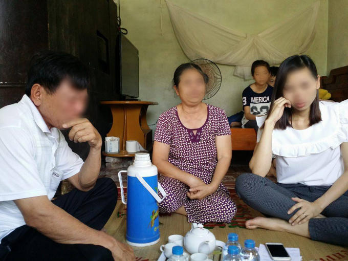 Gia đình nữ sinh T.A vẫn chưa hết bàng hoàng và đau xót trước cái chết đột ngột của cô cháu gái.