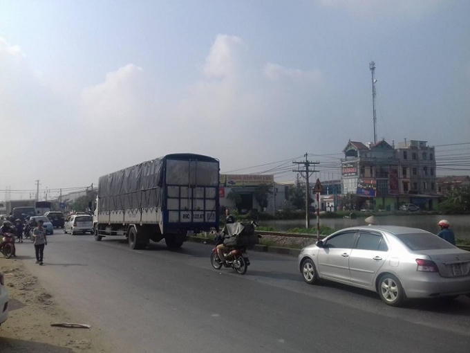 Giao thông qua khu vực này về cơ bản đã được giải tỏa. Các phương tiện có thể lưu thông bình thường.