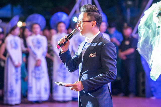 MC Trịnh Lê Anh cũng góp mặt với tư cách người dẫn chương trình.