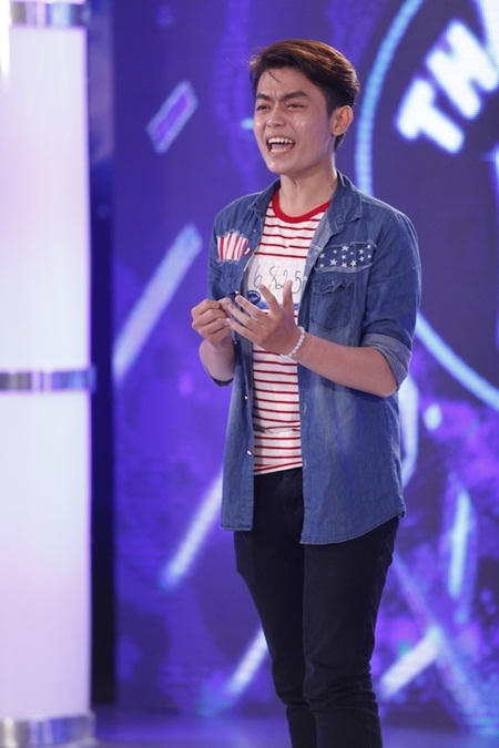 Hoàng Hồng Phi Long.