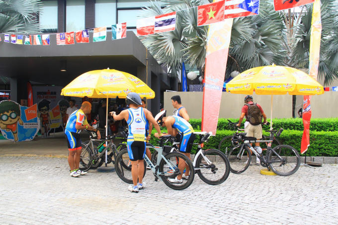 Ironman 70.3 Việt Nam 2017: Cuộc thi thể thao thu h&uacute;t đ&ocirc;ng người nước ngo&agrave;i nhất tại Việt Nam