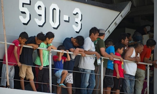 Khoảng 1.600 người dân Indonesia sống trong khu vực xảy ra động đất, sóng thần đã được di tản đến nơi ở mới. (Ảnh: AFP)