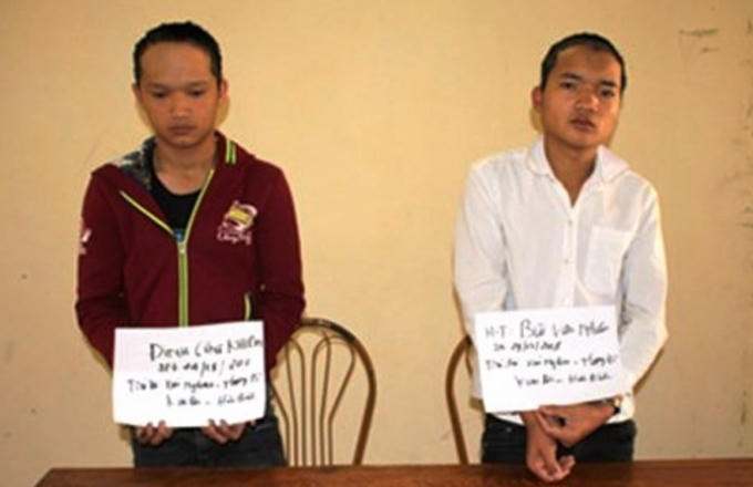 Hai đối tượng Khiêm và Nhẫn tại cơ quan công an.