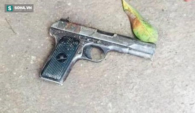 Thượng tá Đào Đức Bích cho biết, khẩu súng tên trộm rút ra để bắn là súng quân dụng. Hiện sự việc đang được điều tra làm rõ. (ảnh CTV).