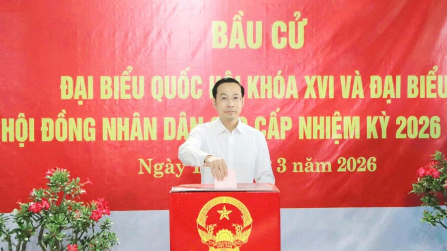 Phó Bí thư thường trực Tỉnh uỷ, Chủ tịch HĐND tỉnh, phó Chủ tịch uỷ ban bầu cử tỉnh An Giang