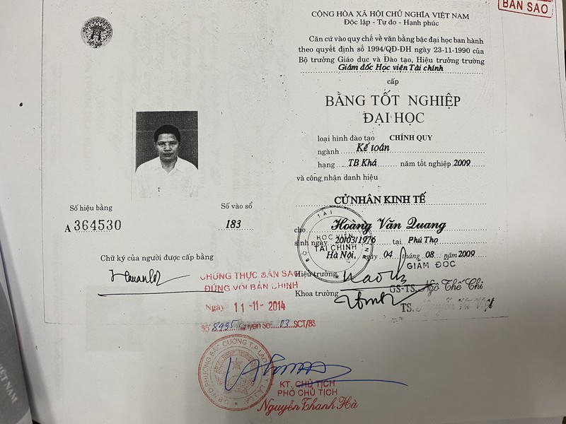 Bằng tốt nghiệp có nhiều dấu hiệu khuất tất của ông Hoàng Văn Quang