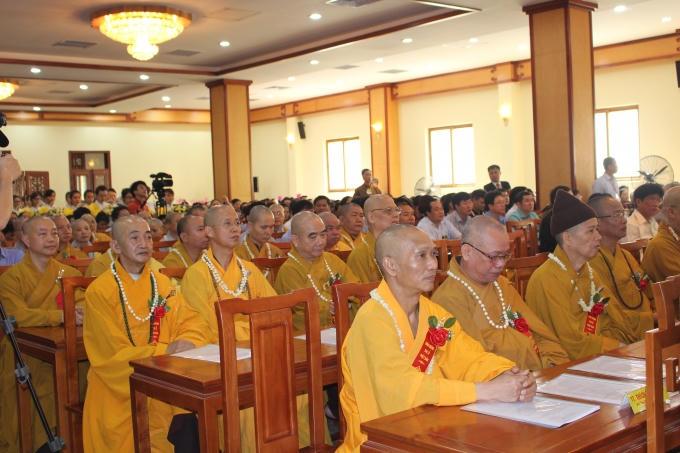 Đông đảo các Chư tôn Phật tử đã đến dự lễ.