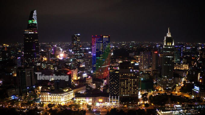 Nơi đây tập trung nhiều tòa nhà cao tầng, nổi bật là tòa Bitexo.