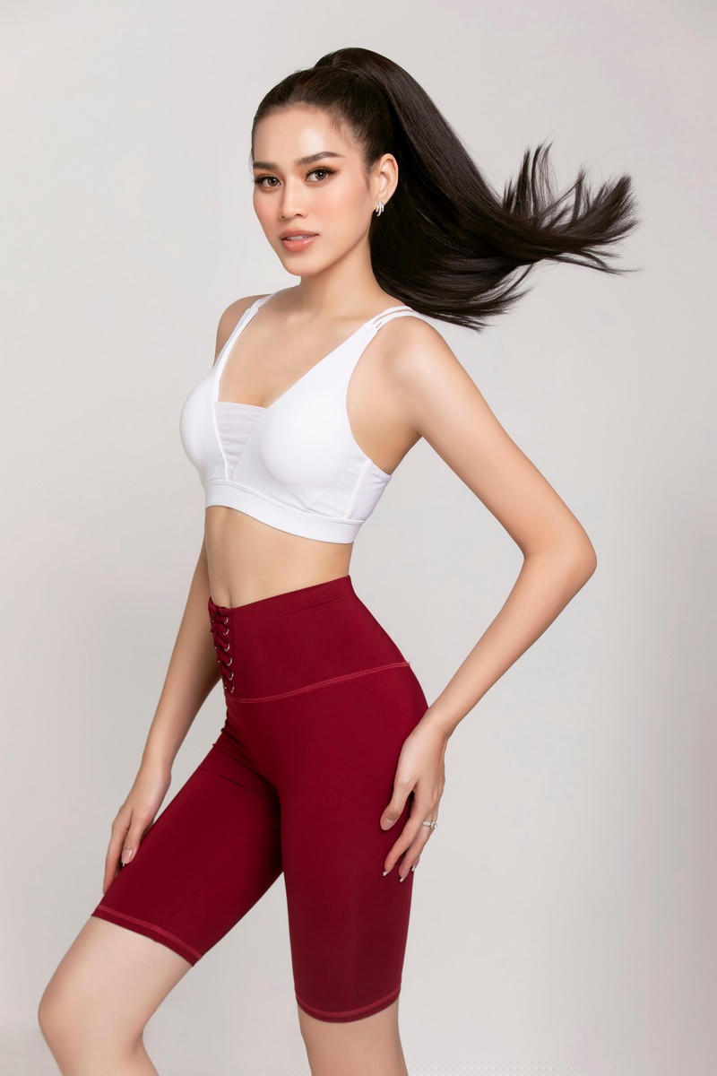 Với lịch sử 70 năm tổ chức, Miss World luôn được xem là đấu trường sắc đẹp uy tín nhất nhì hành tinh. Năm nay, cuộc thi có hơn 100 đại diện từ các quốc gia đến tham dự. Là một trong những thí sinh nhỏ tuổi của cuộc thi, Hoa hậu Đỗ Thị Hà đã tận dụng rất nhiều thế mạnh về sức trẻ và sự tươi mới của mình để luôn nổi bật trong hành trình chinh phục chiếc vương miện danh giá.