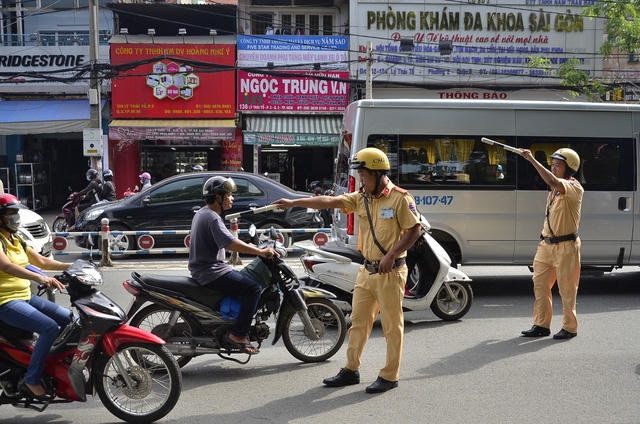 Việc xử lý đối với hành vi vi phạm không làm thủ tục đăng ký sang tên xe chỉ được áp dụng trong 2 trường hợp cụ thể.