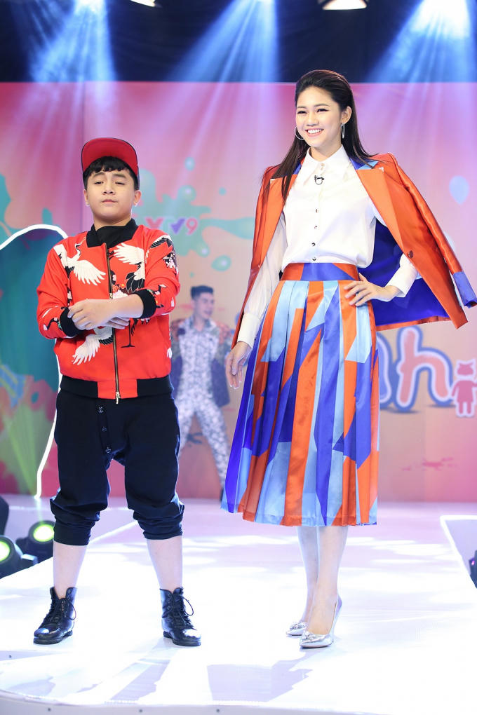 MC Thanh Mai rạng rỡ đọ sắc cùng Á hậu Thanh Tú trong