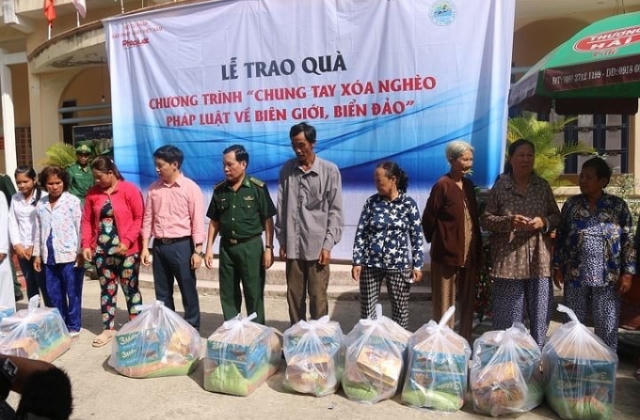 Báo Pháp luật Việt Nam “Chung tay xóa nghèo pháp luật” về với Kiên Giang