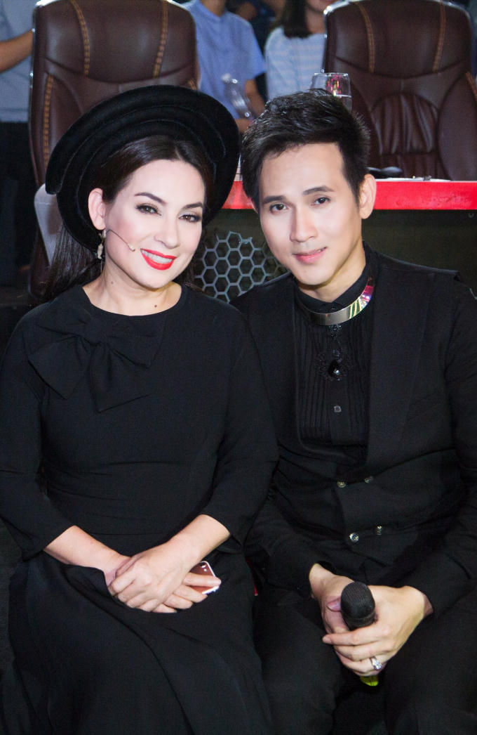 Phi Nhung khoe vẻ đẹp bí ẩn khi làm giám khảo