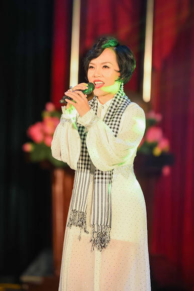 Ca sĩ Thái Thùy Linh.