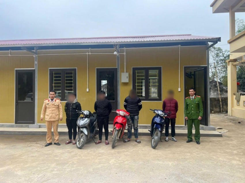 4 đối tượng tại cơ quan Công an. (Ảnh: Công an tỉnh Cao Bằng).