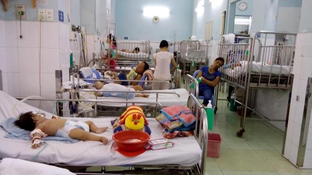 Mùa nắng nóng là thời điểm các dịch bệnh sốt vi rút, tiêu chảy, viêm đường hô hấp....bùng phát. (Ảnh minh họa)