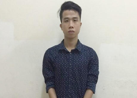 Lưu Thế Văn bị bắt quả tang khi đang chụp ảnh cho gái bán dâm. Ảnh: N.H.