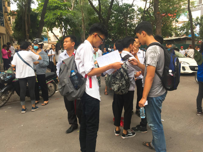 Đề thi môn Toán chia thành 24 mã đề khác nhau.