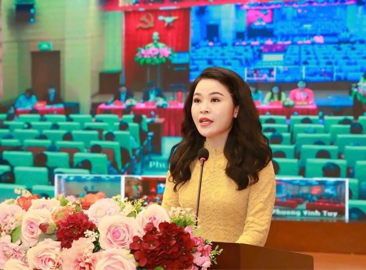 Bí thư Đảng ủy, Chủ tịch HĐND phường Hai Bà Trưng Chu Hồng Minh trình bày Chương trình hành động.