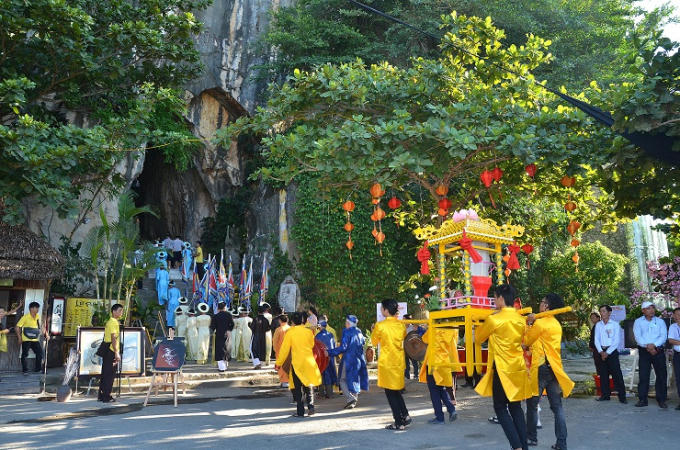 Lễ Vu Lan báo hiếu – Ngũ Hành Sơn năm 2017 tổ chức tại Khu danh thắng Ngũ Hành Sơn.
