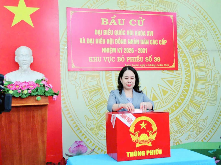 Bà Võ Thị Ánh Xuân - Bí thư Trung ương Đảng, Phó Chủ tịch nước, Phó Chủ tịch Hội đồng Bầu cử Quốc gia